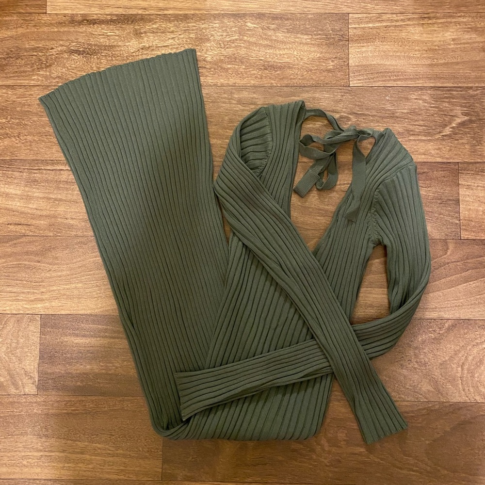 NBD “Bekah” Deep V Midi Dress in Olive Green - Picture 3 of 3